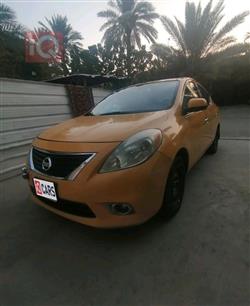 نيسان فيرسا